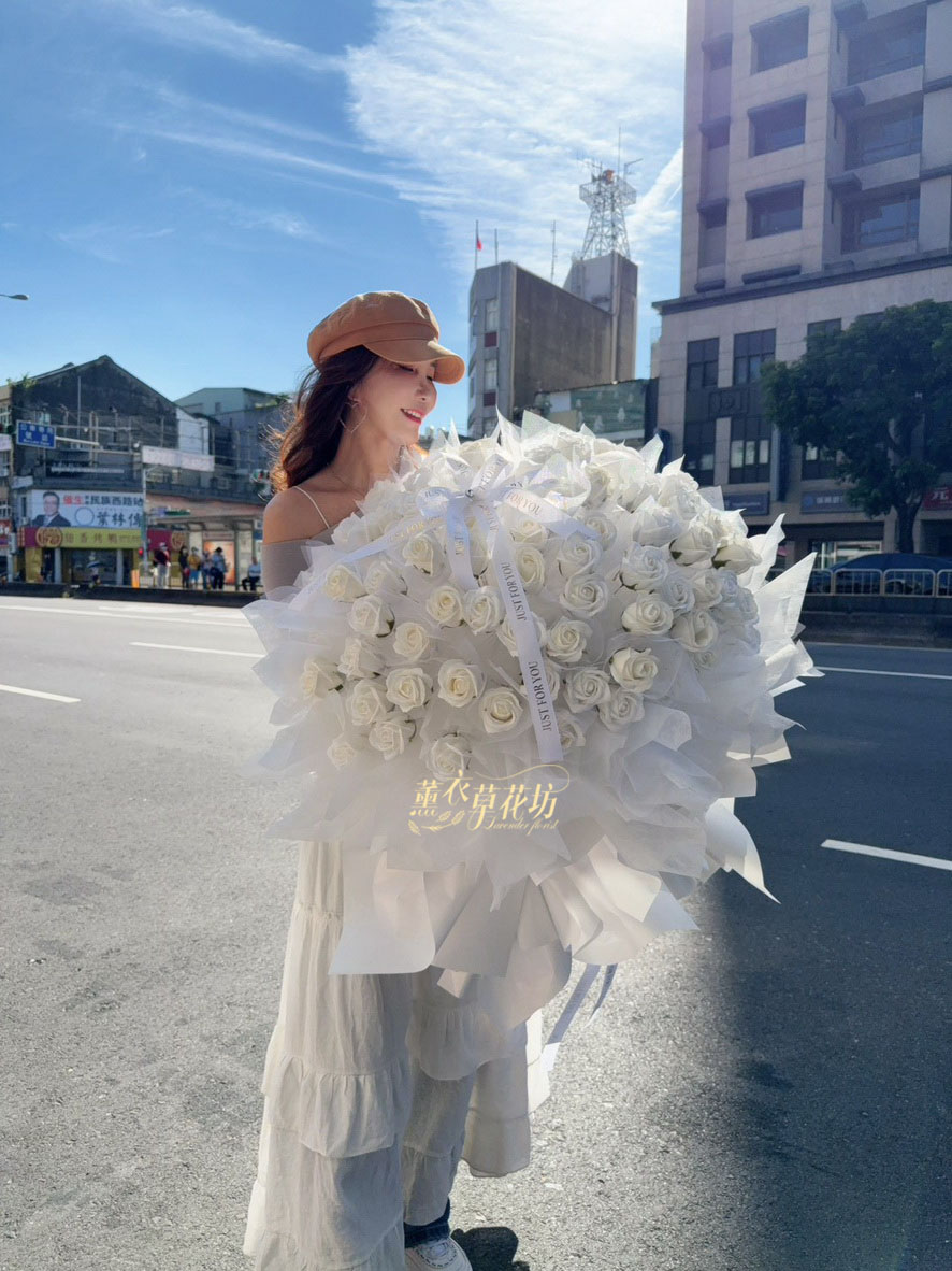 99朵~ 香氛玫瑰花束 115100101