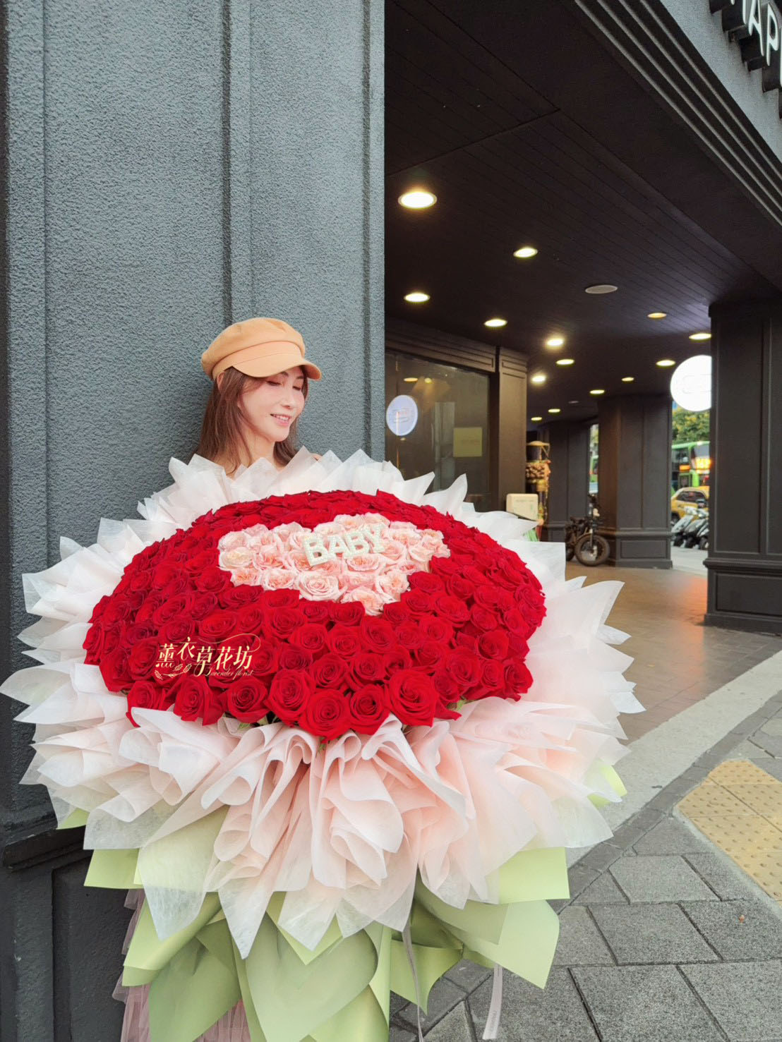 進口玫瑰~168朵~花束設計 114100901