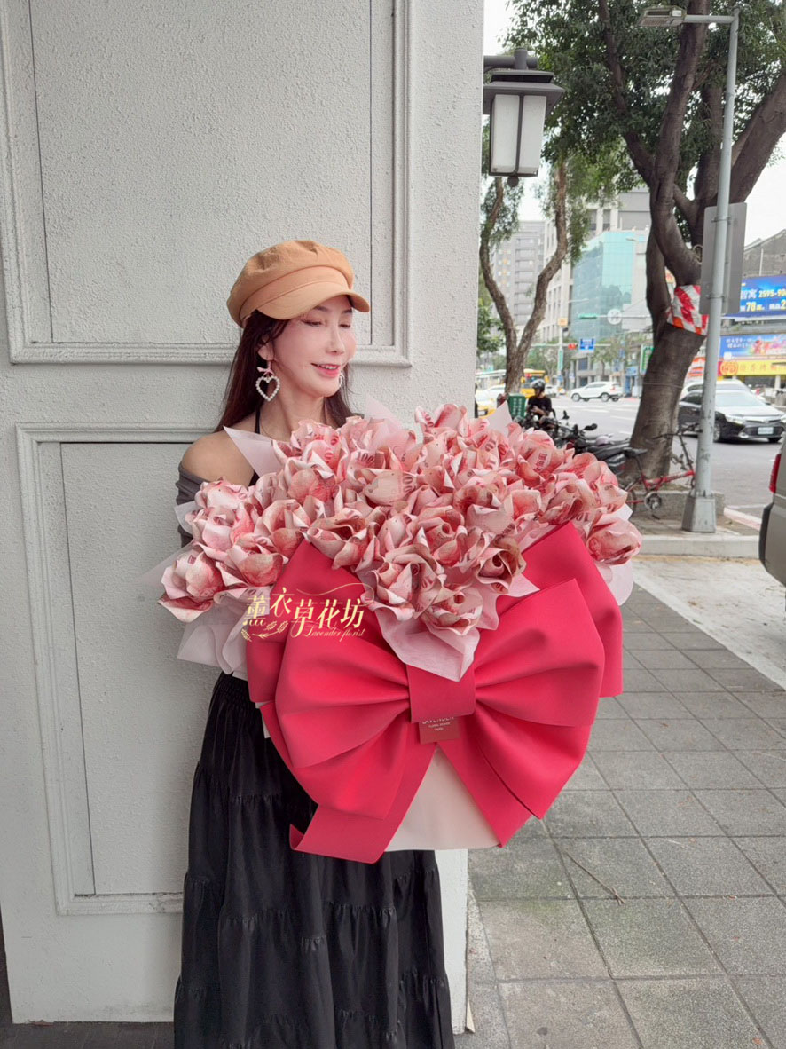 鈔票花束30朵 ~巨大蝴蝶結112010601