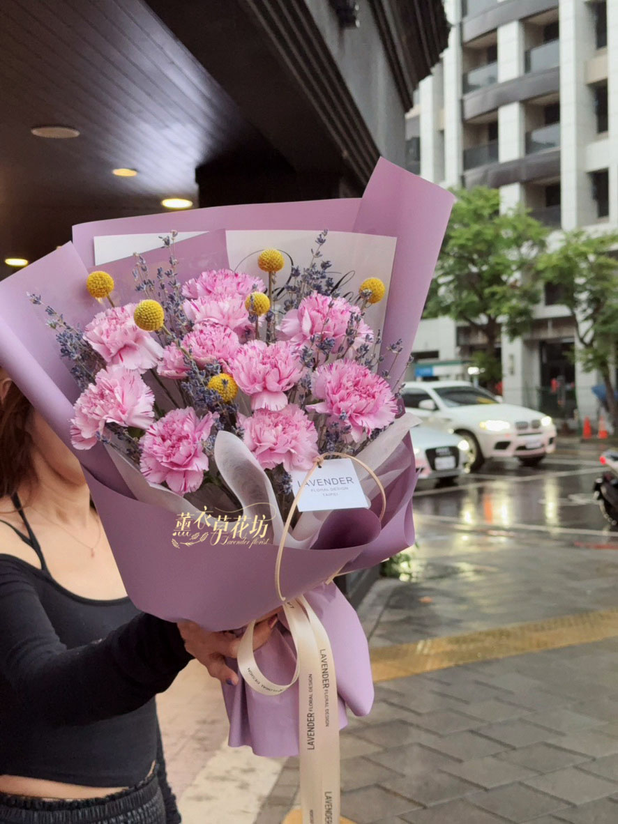 進口~紫色康乃馨&薰衣草~韓式花束設計115042702