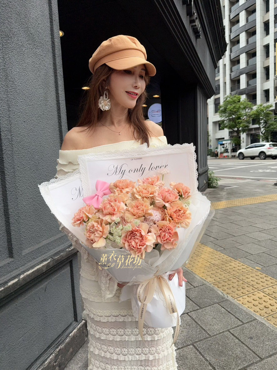 進口~奶茶康乃馨~韓式花束設計 115042906