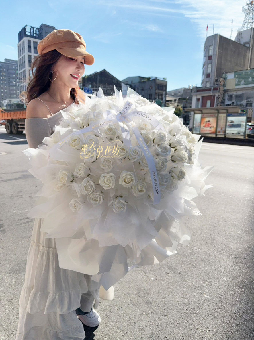 99朵~ 香氛玫瑰花束 115100101