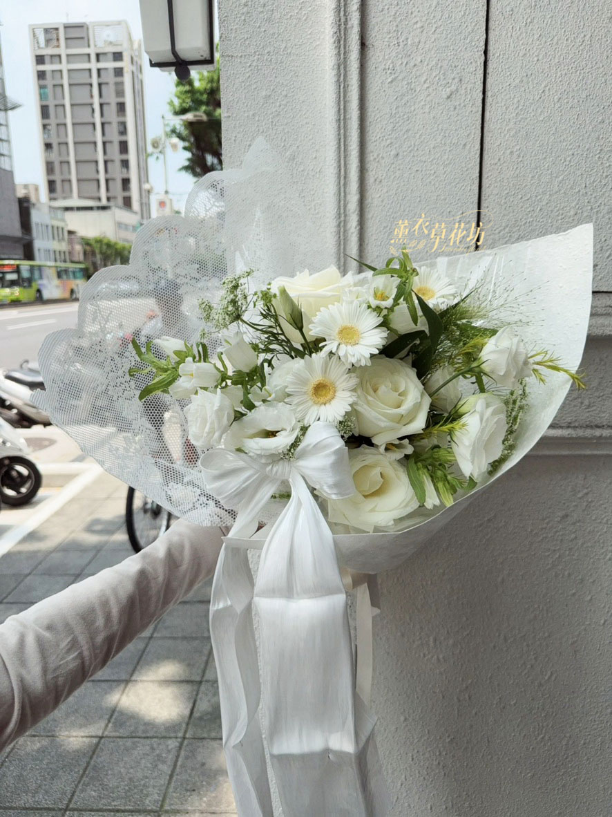 進口玫瑰~蕾絲花束設計 115072801