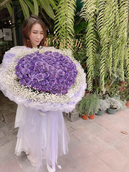 108朵紫色玫瑰花束108112808