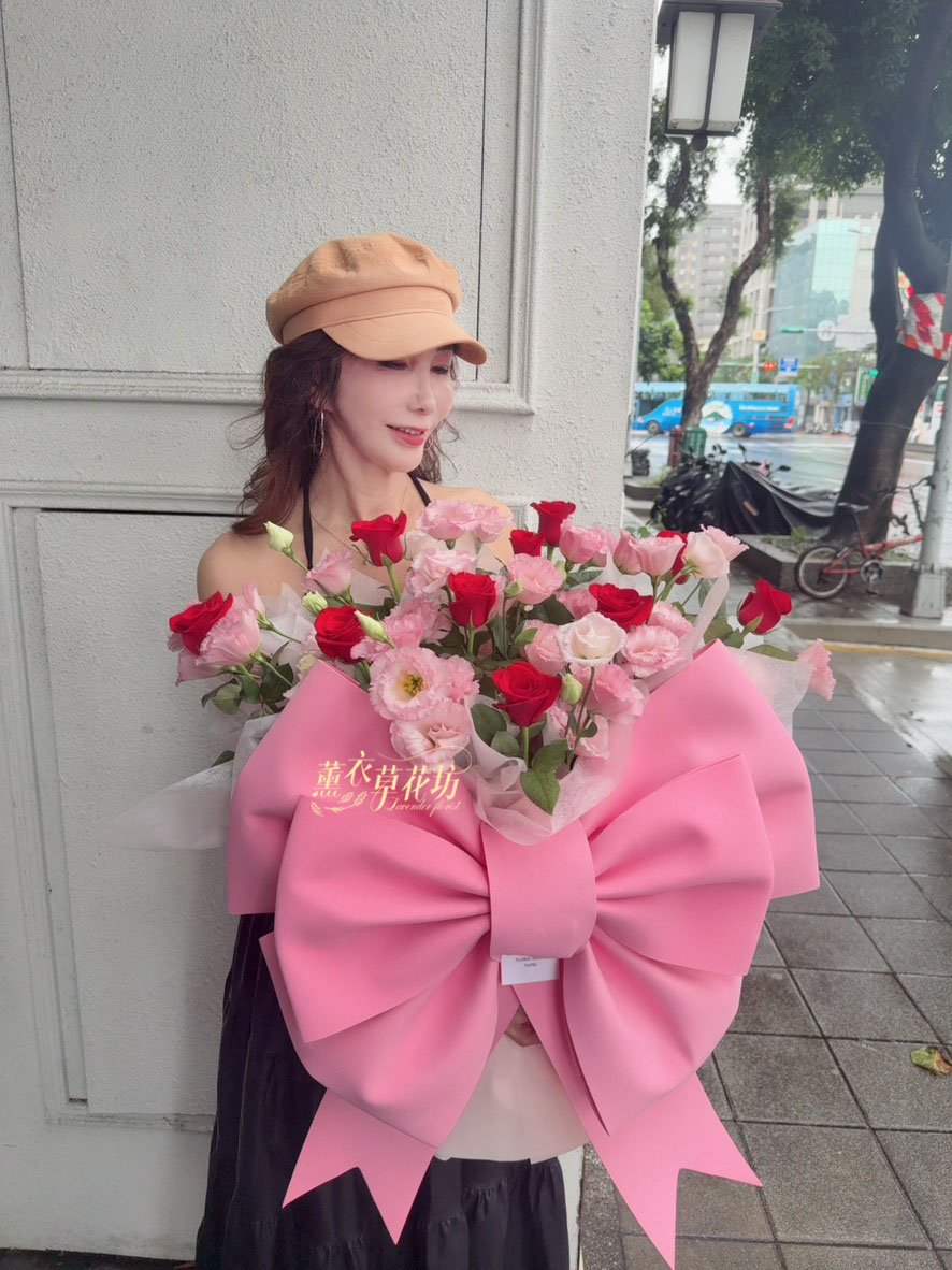 10朵玫瑰花束&巨大蝴蝶結111120909