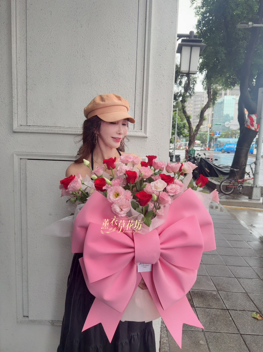 10朵玫瑰花束&巨大蝴蝶結111120909