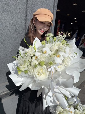 白色玫瑰/當季配花/花束 115032027