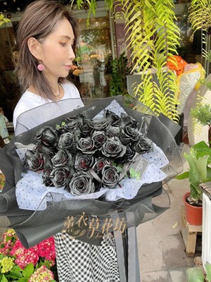 黑色玫瑰33朵花束 110031813