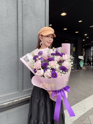 玫瑰桔梗花束設計 108032711