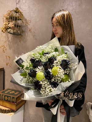 黑玫瑰花束111052137