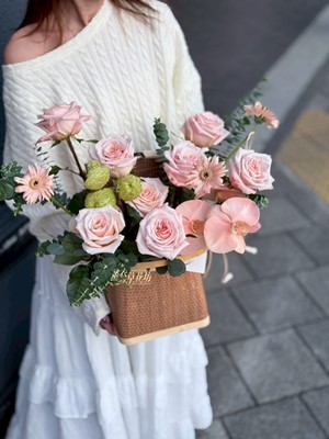 進口玫瑰&提籃設計~鮮花 114111701