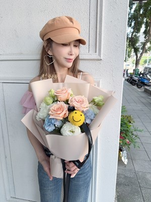 進口玫瑰~小品花束設計114060427