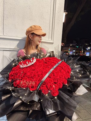 99朵~永生花~花束設計 114071601