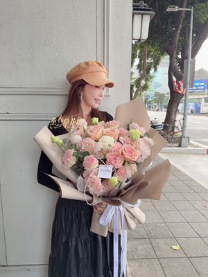 進口~/玫瑰/桔梗~花束設計 114042403