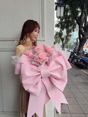 永生花&巨型蝴蝶結花束~113042311